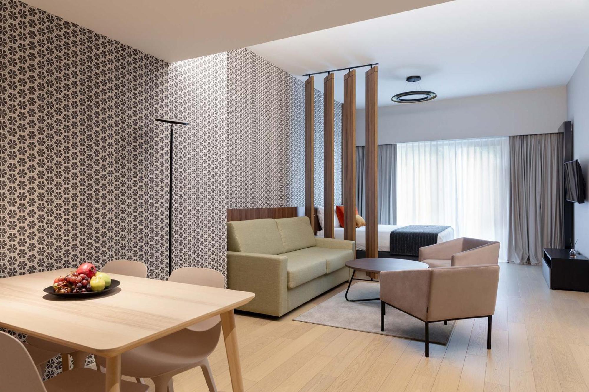 The Central Kirchberg - Smart Aparthotel Luxembourg Exterior photo